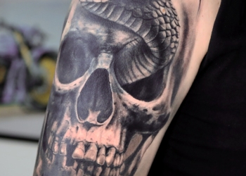 Skull-schlange-tottenkopf-snake-eye-cover-up-coverup-tattoo