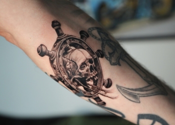 Steuerrad-skull-totenkopf-maritime-tattoo